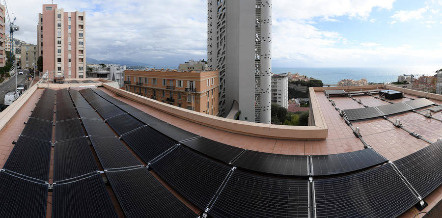 Pano Solar panels - Technical visit of the solar panels on the roof of the School of the Révoires.Credit photo: Manuel Vitali © Direction of the Communication